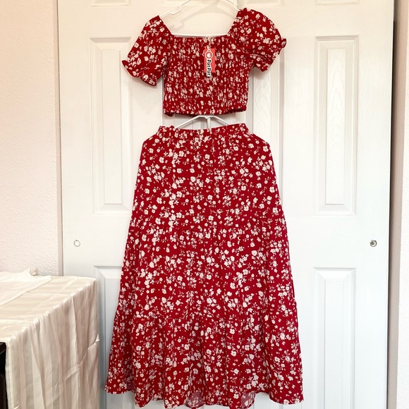 PatPat Dresses & Skirts - Women Red Floral Two-Piece Set